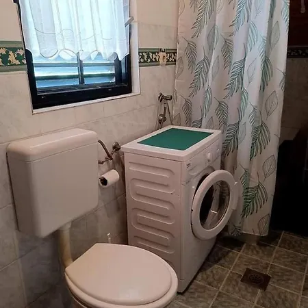 Vojna Apartmán Vir